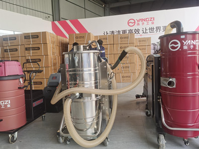 揚子C10工業吸塵器在玉朝機電投入使用